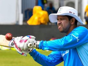 sarwan-categorically-denies-hand-in-gayle-axing.Click to read full article.