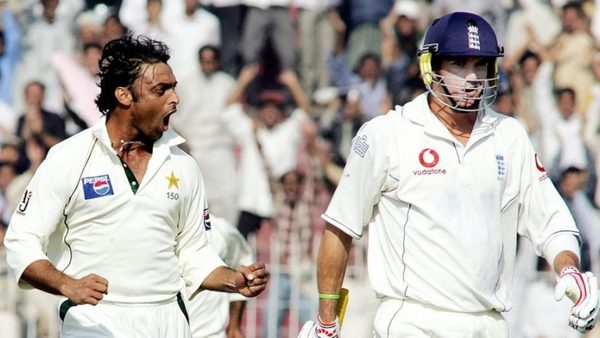 pietersen-akhtar-flintoff-sledge-2005-series.Click to read full article.