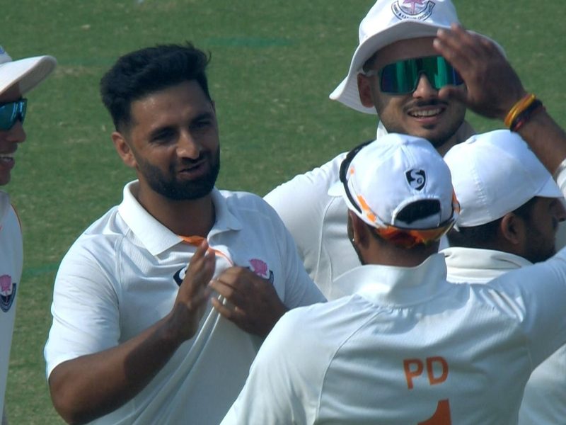 ranji-trophy-quarter-finals-uncapped-indian-quick-auqib-nabi-in-red-hot-form-picks-up-second-seven-wicket-haul-of-season.Click to read full article.