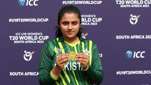 youngest-in-17-years-21-year-old-pakistan-rookie-eyman-fatima-cracks-maiden-t20i-half-century-against-zimbabwe.Click to read full article.