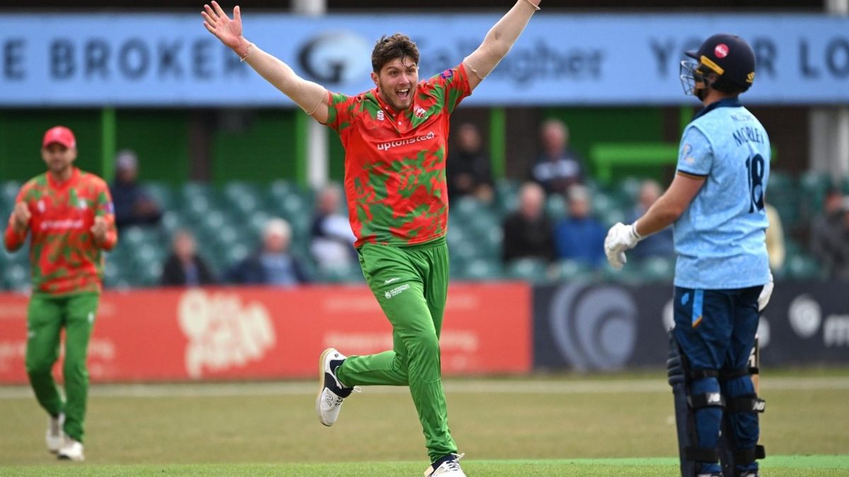 Alex Green celebrated in One Day Cup