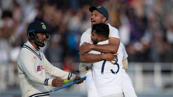 calm-down-india-fans-this-feels-more-like-ashes-2010-11-than-england-2014.Click to read full article.