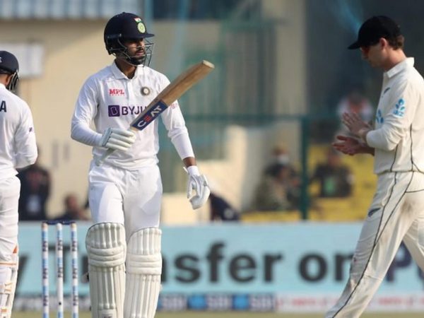 shreyas-iyers-debut-excellence-could-make-ajinkya-rahanes-latest-failure-a-costly-one.Click to read full article.