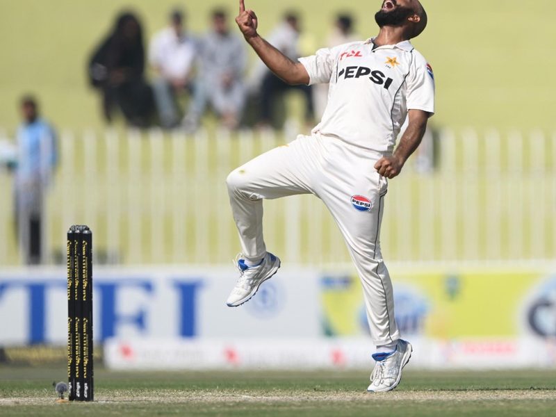 quiz-every-spinner-to-bowl-first-ball-mens-test-match.Click to read full article.