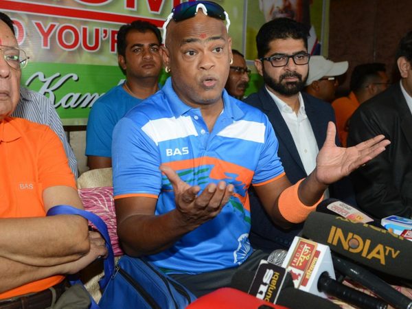im-fit-and-fine-vinod-kambli-assures-of-well-being-after-video-over-health-concern-goes-viral.Click to read full article.