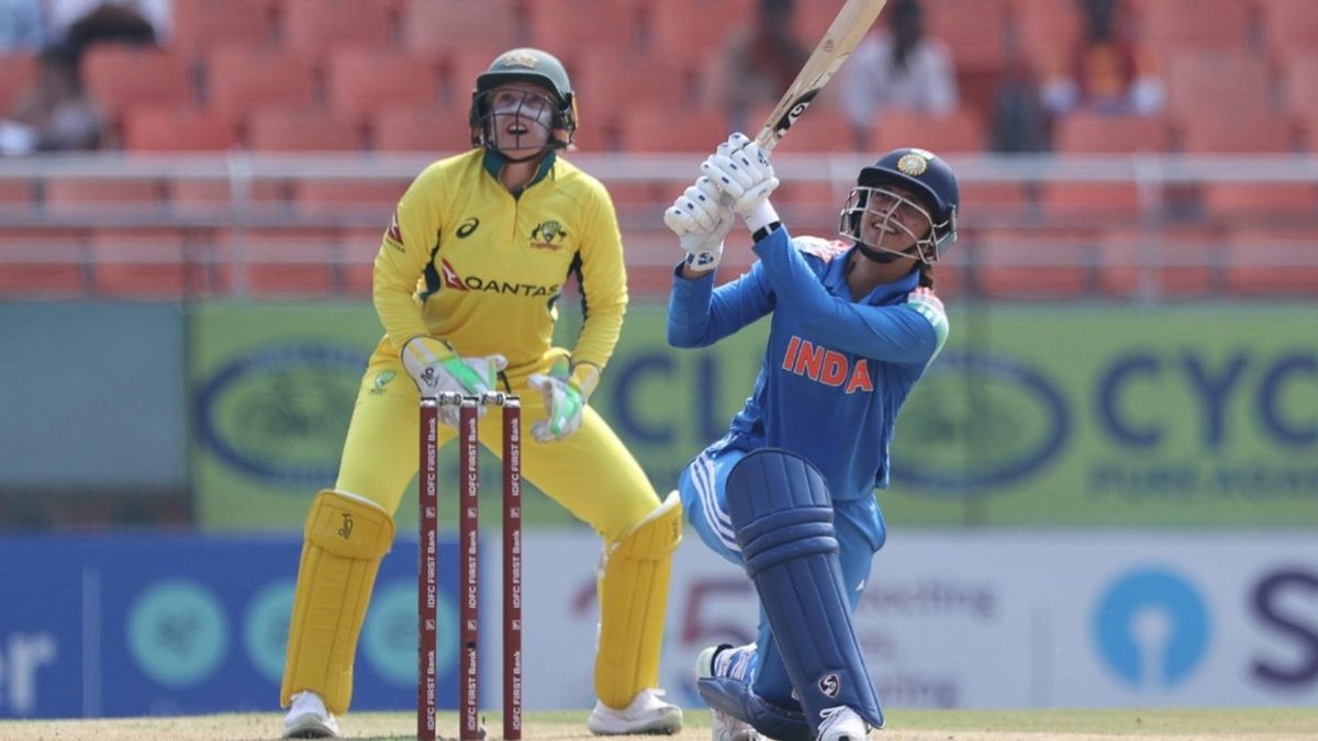 mandhana 1000 odi runs in 2025