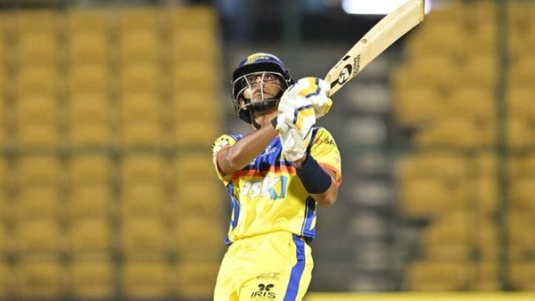 samit-dravid-included-in-indias-u19-squad-for-home-series-against-australia.Click to read full article.