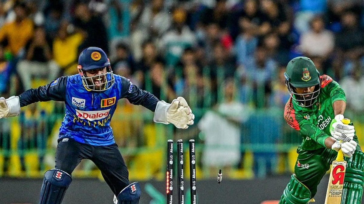 Bangladesh collapse vs SL