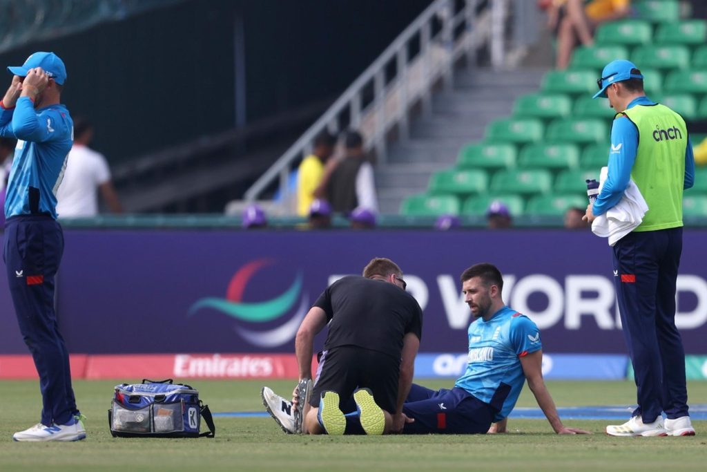Mark Wood leaves field injured after opening spell v Afghanistan