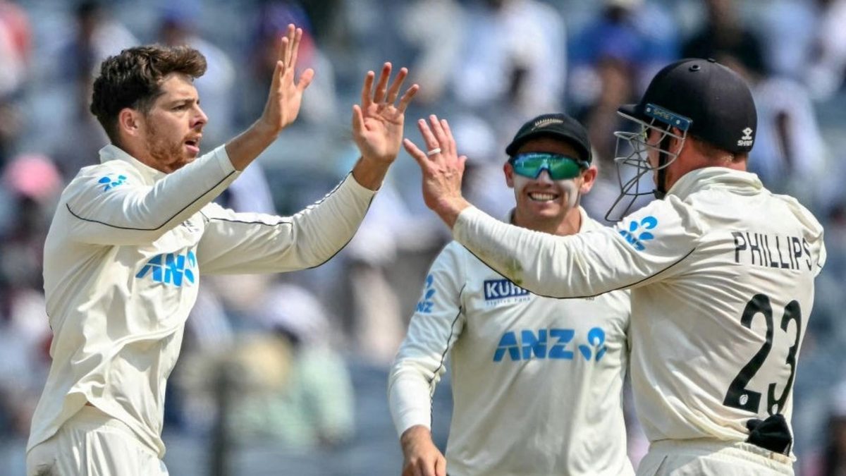 New Zealand seized the initiative on day two of the second Test against India in Pune, taking a 103-run first innings lead. How did they do it?