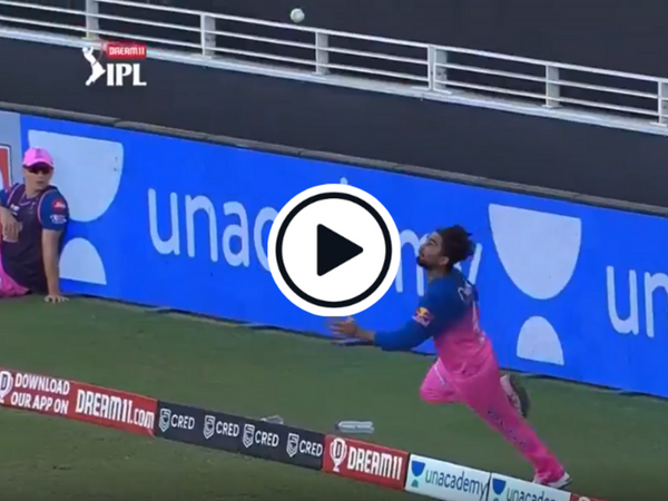 watch-rahul-tewatia-completes-spectacular-juggling-boundary-catch.Click to read full article.