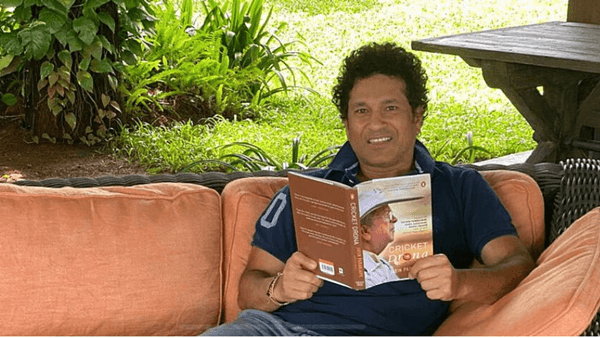 tendulkar-rohit-celebrate-cricket-drona-vasoo-paranjape-and-his-art-of-giving.Click to read full article.