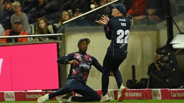 did-the-umpires-get-the-bizarre-non-catch-in-t20-blast-final-wrong.Click to read full article.