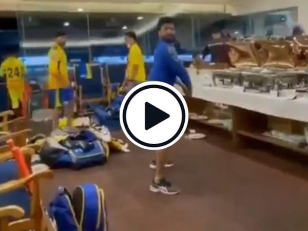 watch-ravindra-jadeja-imitates-graeme-smith-batting-stance-in-csk-dressing-room.Click to read full article.