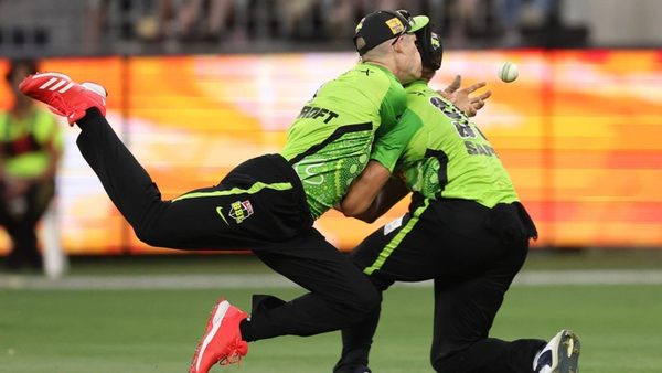 australia-internationals-hospitalised-with-possible-fractures-after-crunching-big-bash-collision.Click to read full article.