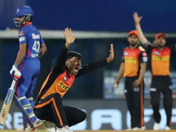 the-loophole-in-the-laws-that-nearly-cost-delhi-capitals-the-game-in-the-super-over.Click to read full article.