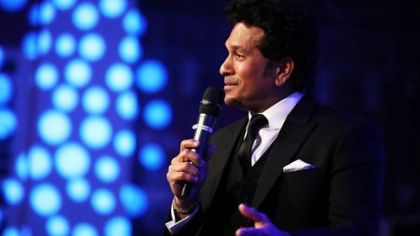 dew-factor-big-role-sachin-tendulkar-india-day-night-test.Click to read full article.