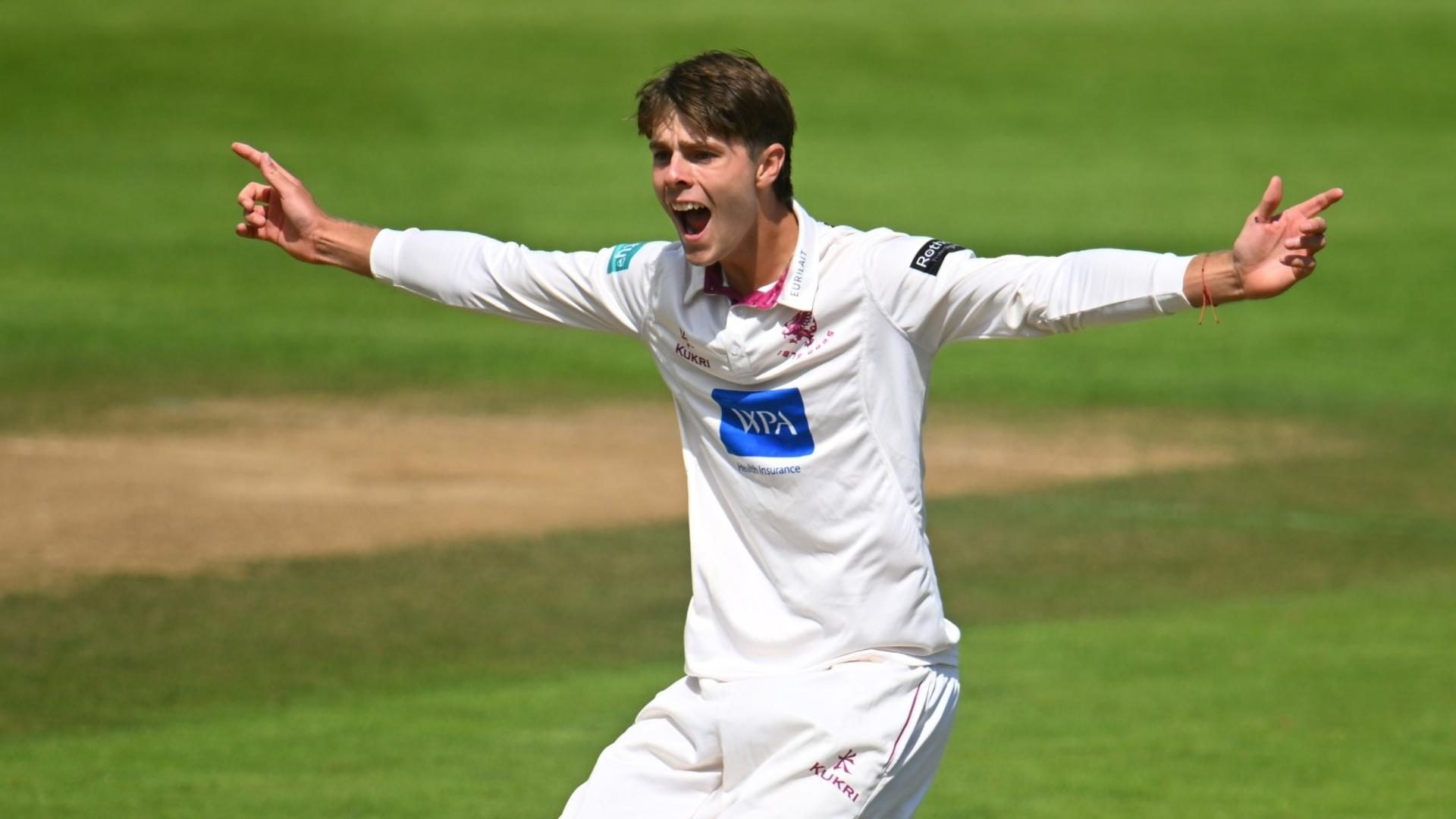 Son Of England Great Membawa Australia Kelas Empat Pertama Setelah Promosi Dari Second XI