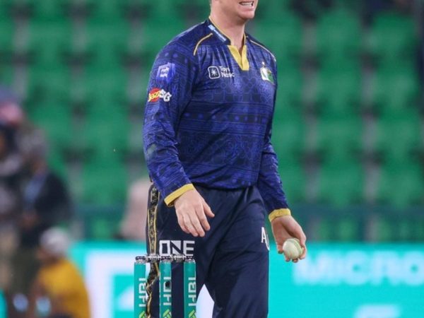 first-over-since-2019-steve-smith-bowls-off-spin-in-doomed-psl-eliminator-defence.Click to read full article.