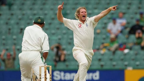 matthew-hoggard-on-his-hat-trick-12-at-joburg-and-a-tense-trent-bridge-finish.Click to read full article.