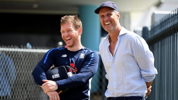 nothing-to-add-ed-smith-offers-backing-to-morgan-over-hales-exclusion.Click to read full article.
