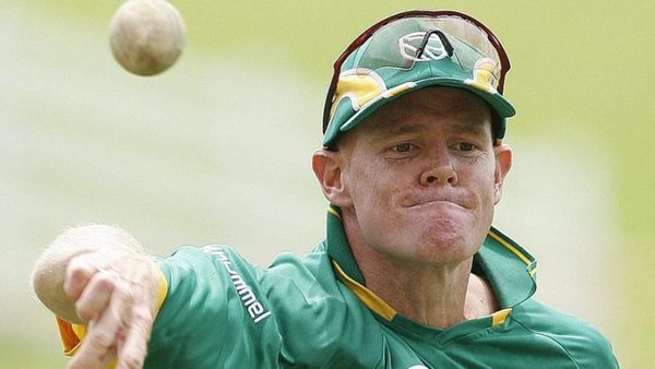 shaun-pollock-explains-why-saliva-can-still-be-used-to-shine-ball.Click to read full article.