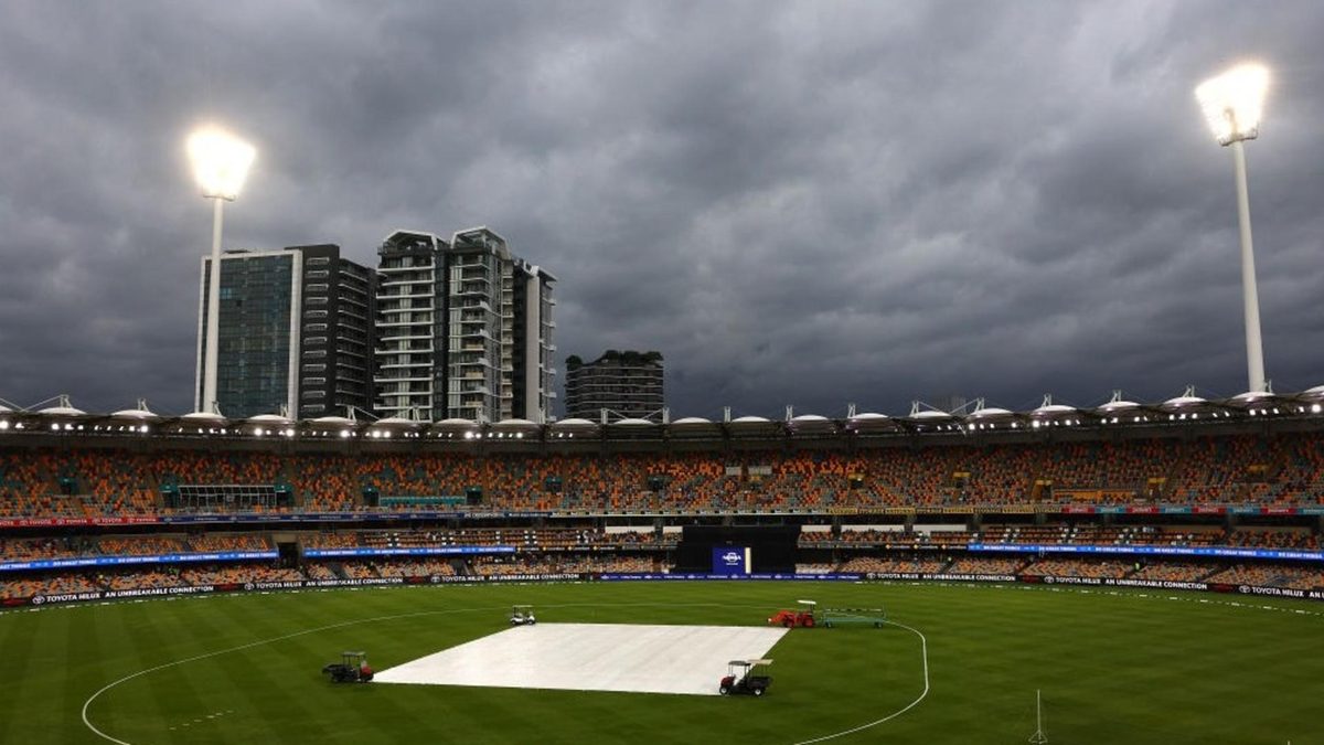 The start of the first T20I between Australia and Pakistan has been delayed due to rain. Here's the weather forecast during the match hours.