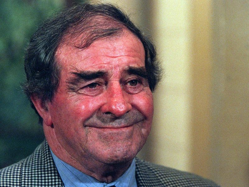 quiz-name-bowlers-with-300-wickets-test-cricket.Click to read full article.