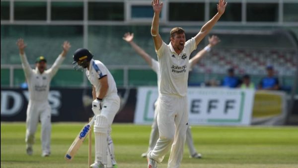 bob-willis-trophy-nottinghamshire-v-yorkshire.Click to read full article.