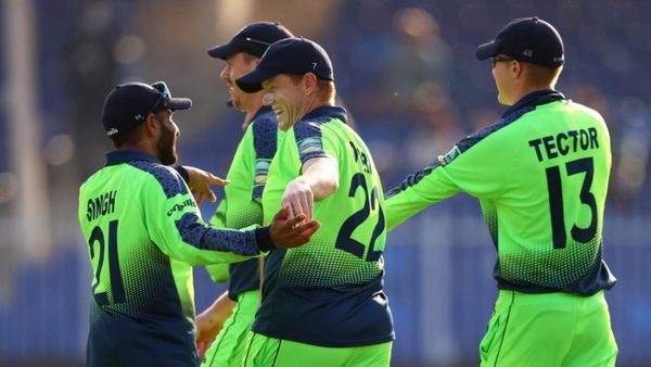 his-feet-were-not-inside-the-circle-should-lesser-seen-no-ball-rule-have-seen-kevin-obrien-catch-chalked-off.Click to read full article.