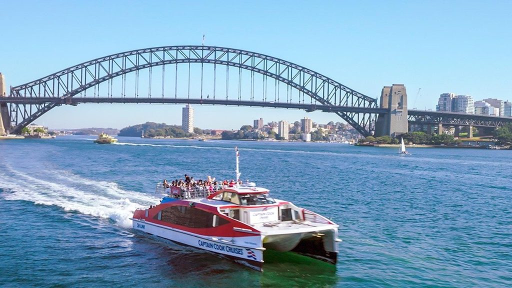 Lengkapi Tur Ashes Anda dengan Berlayar di Pelabuhan Sydney yang Ikonik