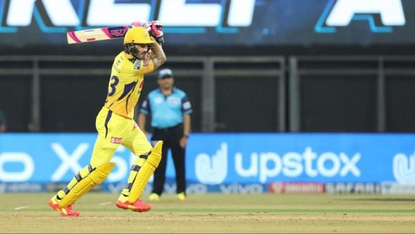not-out-out-not-out-du-plessis-survives-double-review-in-bizarre-bouncer-drama.Click to read full article.
