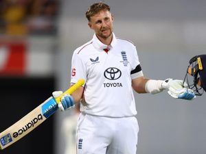 joe-root-was-an-all-time-great-even-before-his-away-ashes-hundred.Click to read full article.