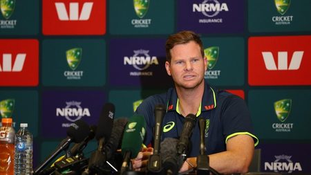 steve-smith-responds-to-monty-panesars-sandpaper-sledge-strategy-with-mastermind-jab.Click to read full article.