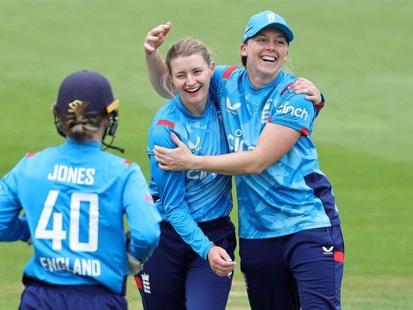 england-spinner-takes-hat-trick-without-anyone-noticing-during-dramatic-south-africa-collapse.Click to read full article.