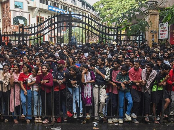rcb-victory-parade-live-updates-chinnaswamy-stadium-multiple-casualties-reported.Click to read full article.