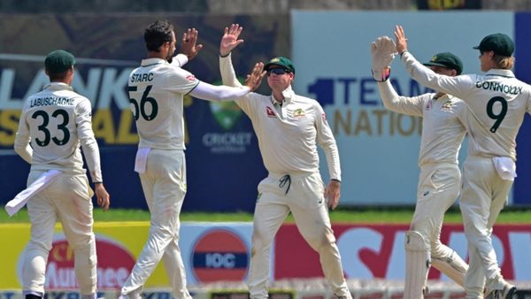 most-outfield-test-catches-full-list-steve-smith-takes-australian-record-from-ponting-closes-in-on-200.Click to read full article.