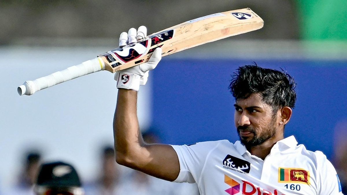 Kamindu Mendis celebrates his century against New Zealand