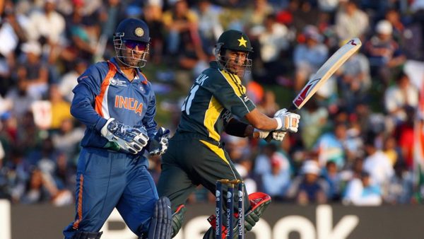 malik-says-war-not-good-way-to-describe-pakistan-india-world-cup-tie.Click to read full article.