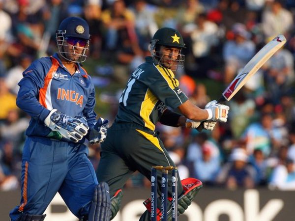 malik-says-war-not-good-way-to-describe-pakistan-india-world-cup-tie.Click to read full article.