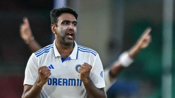 explained-why-r-ashwin-was-not-given-the-ball-until-the-very-end-of-nzs-chase-in-bengaluru.Click to read full article.