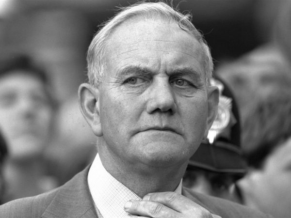 alec-bedser-one-of-englands-greatest-almanack-tribute-by-john-woodcock.Click to read full article.