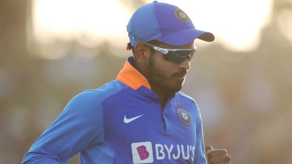 five-future-long-term-captaincy-options-for-india-after-kohli-steps-down.Click to read full article.