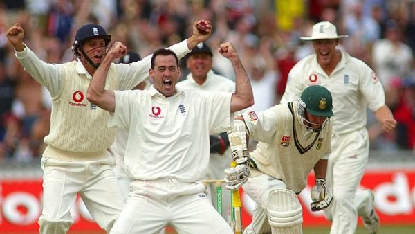 martin-bicknell-glenn-mcgrath-county-championship.Click to read full article.