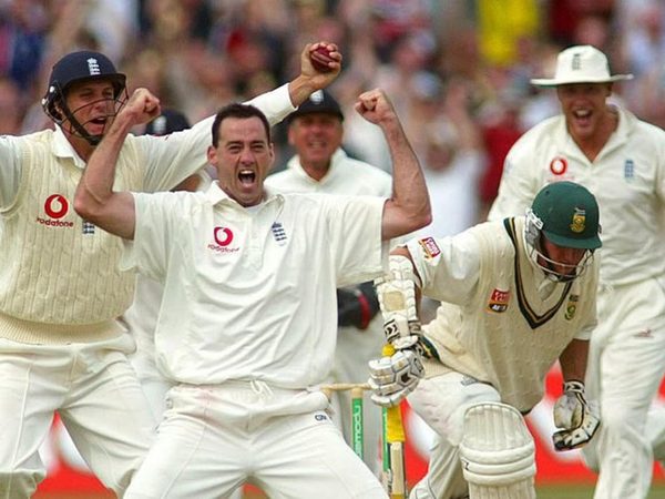 martin-bicknell-glenn-mcgrath-county-championship.Click to read full article.