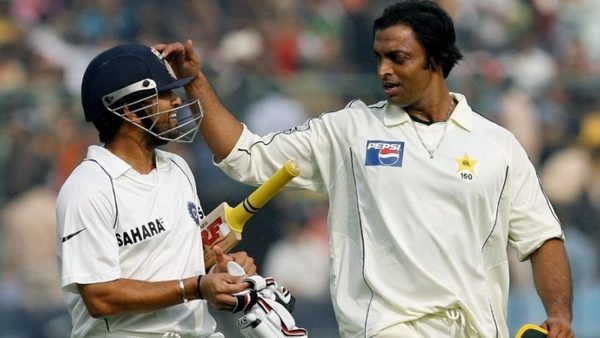 when-shoaib-akhtar-used-the-short-ball-against-an-injured-tendulkar.Click to read full article.
