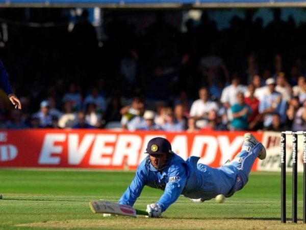 bus-driver-drives-a-convertible-now-kaif-responds-to-hussains-2002-sledge.Click to read full article.