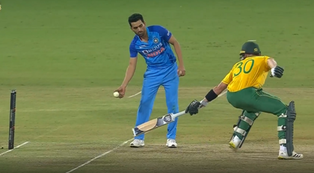 ‘You have to run him out’ – Deepak Chahar warns non-striker Tristan Stubbs for possible non-striker’s end run-out