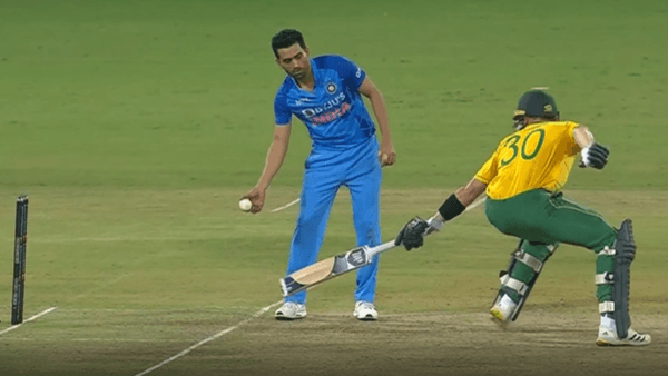 you-have-to-run-him-out-deepak-chahar-warns-non-striker-tristan-stubbs-for-possible-non-strikers-end-run-out.Click to read full article.