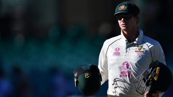 watch-additional-stump-cam-footage-surfaces-which-some-say-exonerates-smith-pitch-scuffing.Click to read full article.